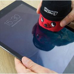 Henry a mikroszálas képernyőtisztító