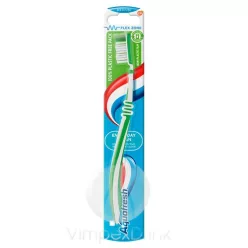   Aquafresh Everyday Clean fogkefe közepesen erős sörtékkel
